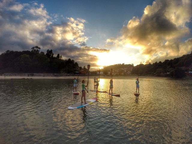  Yoga- und SUP-Kurse 